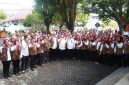 Foto Bersama Usai Apel Pagi dalam Program Rabu Menyapa di Kantor BP2RD Kota Ternate