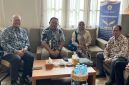 Sekda Kota Ternate, Dr. Rizal Marsaoly Bersama Ketua Dewan Guru Besar UGM Prof. Dr. M. Baiquni, M.A., di Yogyakarta. (RakyatMu) 