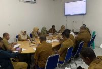 Pembahasan Final Draft Perwali di Kantor DLH Kota Ternate. (RakyatMu)