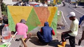 Petugas Sampah DLH Kota Ternate