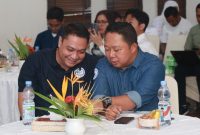 Kepala BP2RD Mochtar Hasim dan Sekda Kota Ternate, Rizal Marsaoly. Foto: Istimewa