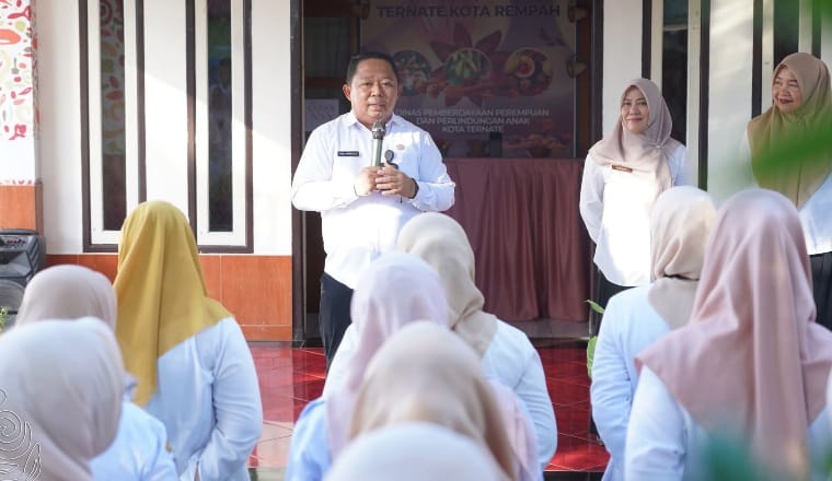 Sekda Kota Ternate Pimpin Apel Pagi di Dinas P3A. (Dok. Diskominfo)