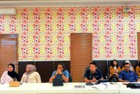 DPRD Kota Ternate Bersama Sejumlah OPD Bahas Ranperda tentang Pemberian Insentif dan Kemudahan Penanaman Moda. (Istimewa)