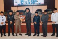 Penyerahan LKPJ Tahun 2025 oleh Wali Kota Ternate ke Ketua DPRD Kota Ternate