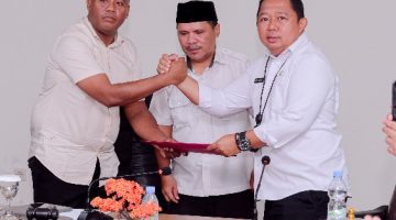 Rizal Marsaoly ujung kiri dari foto (Istimewa)