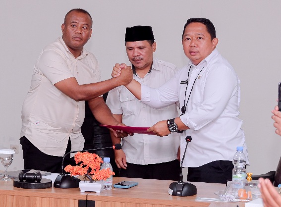 Rizal Marsaoly ujung kiri dari foto (Istimewa)