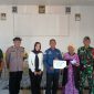 Penyaluran BLT DD Desa Lohobbuba (Istimewa)