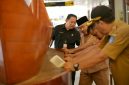 Panitia Rakernas JKPI XII Hias Ruang Kedatangan Kontingen di Bandara Sultan Babullah Ternate. (Istimewa/RakyatMu)