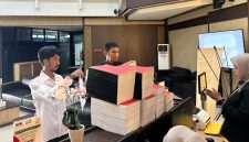 Penyidik Ditreskrimsus Polda Maluku Utara Kembali Serahkan Berkas Kasus DD Pulau Taliabu ke Jaksa. (RakyatMu)