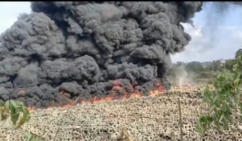 Kebakaran Limbah Ban Bekas di PT IWIP pada 31 Agustus 2026. (RakyatMu)