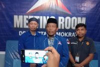 Ketua DPC Partai Demokrat, Taufik Taoib Didampingi Sekretis DPC dan Tim Hukum. (RakyatMu)