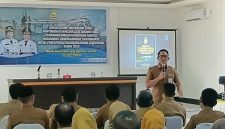 Pemda Taliabu Gelar FGD Penyelarasan Bapperida Pulau Taliabu Gelar FGD Penanggulangan Kemiskinan. (RakyatMu)
