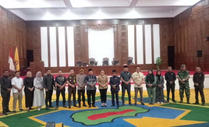 Rapat Paripurna Penyampaian Ranperda dan Nota Keuangan APBD Perubahan Tahun Anggaran 2026 Pulau Taliabu. (RakyatMu)