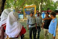 Satpol PP dan Linmas Kota Ternate patroli di kawasan pendidikan jalan Siswa, Kelurahan Takoma