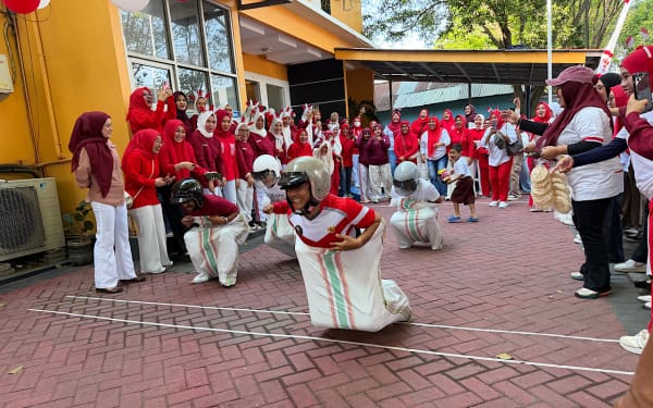 Para Pegawai BP2RD Kota Ternate Meriahkan HUT RI. (Istimewa)