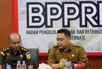 Kepala BP2RD Kota Ternate, Mochtar Hasim Bersama Jaksa Pengacara Negara Kejari Ternate dan Tim Gabungan. (Istimewa)