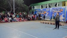 Suasana Penutupan Turnamen Bola Voli Teratai Cup XIV 2026 di Kelurahan Sasa, Kecamatan Ternate Selatan, Kota Ternate. (Atu for RakyatMu)