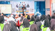 Ketua PGRI Kota Ternate, Dr. Rizal Marsaoly saat Membuka Workshop Transformasi Pembelajaran. (Ongky for RakyatMu)