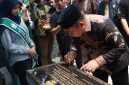 Sekda Kota Ternate, Dr Rizal Marsaoly  meresmikan Gedung Sekretariat dan Studio Radio Generasi Muda Sultan Babullah di Pendopo Bala Kesultanan Ternate. (Onky for RakyatMu)