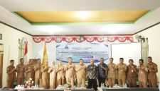 Wakil Bupati Pulau Taliabu, La Ode Yasir Bersama Peserta Bimbingan Teknis LKj-IP Tahun 2026. (Ikhy/RakyatMu)
